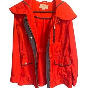 Michael Kors Hooded Raincoat. Gold Zippers. Multiple Pockets. Size Medium